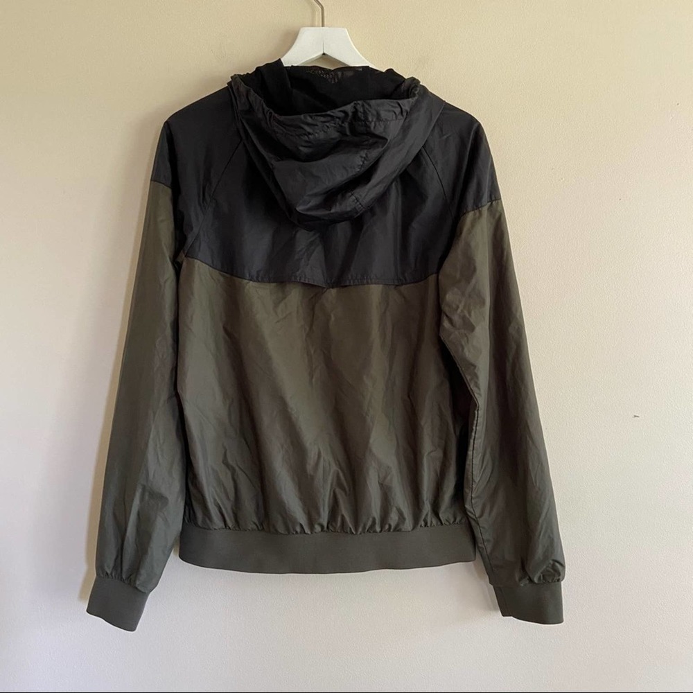 Nike Green Performance Jacket For Active Pursuits - image 6